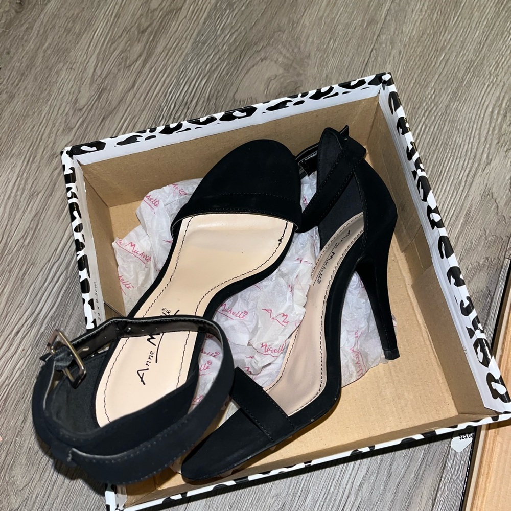 Ann Michelle Classic Black sandal Heels, USED once!!!!